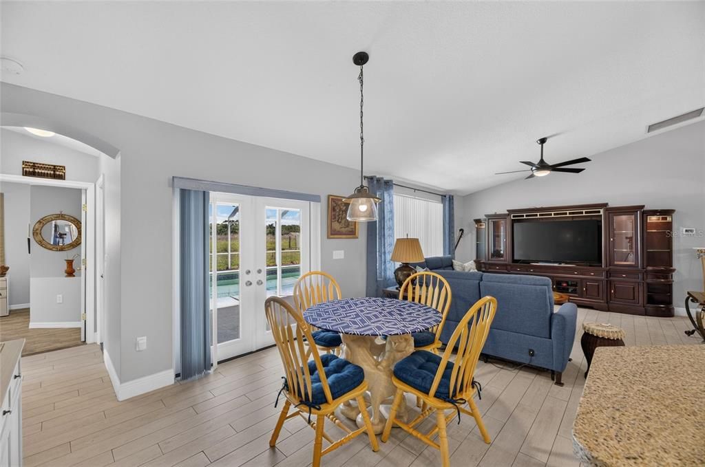 For Sale: $539,000 (5 beds, 3 baths, 2045 Square Feet)