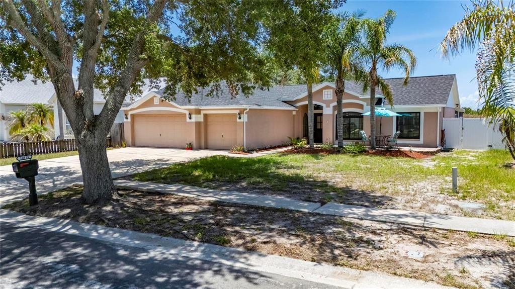 For Sale: $539,000 (5 beds, 3 baths, 2045 Square Feet)