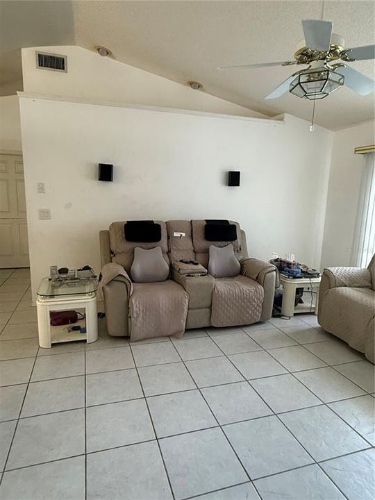 For Sale: $489,900 (3 beds, 2 baths, 2160 Square Feet)