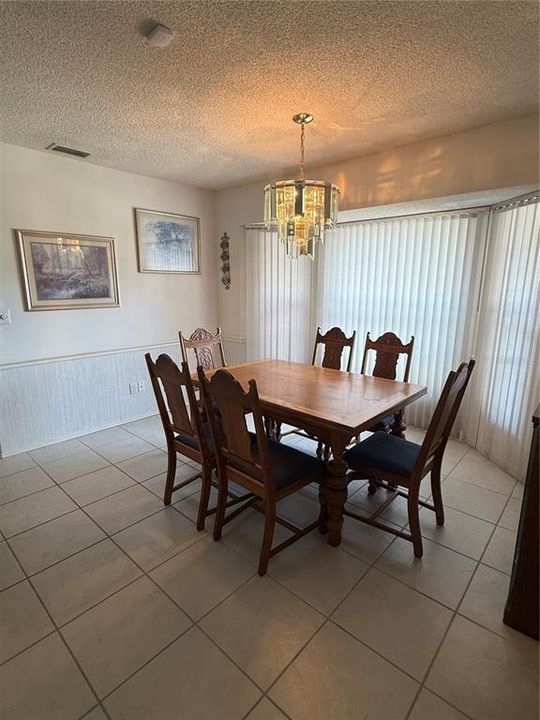 For Sale: $489,900 (3 beds, 2 baths, 2160 Square Feet)
