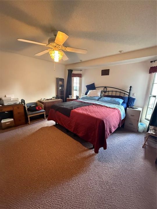 For Sale: $489,900 (3 beds, 2 baths, 2160 Square Feet)