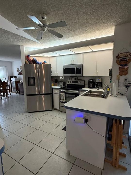 For Sale: $489,900 (3 beds, 2 baths, 2160 Square Feet)