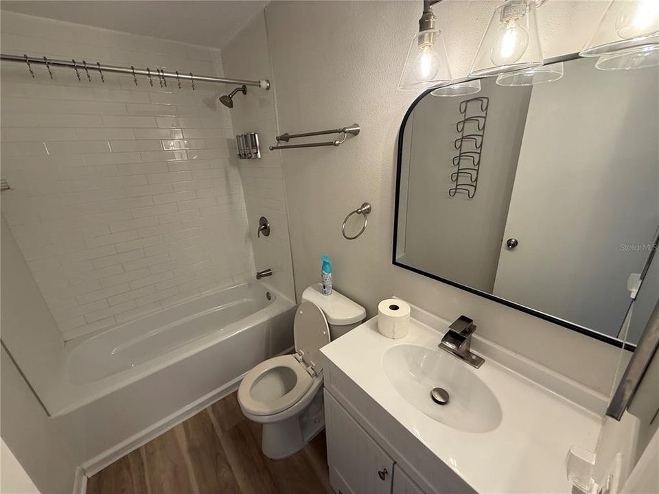 For Sale: $260,000 (2 beds, 2 baths, 1196 Square Feet)
