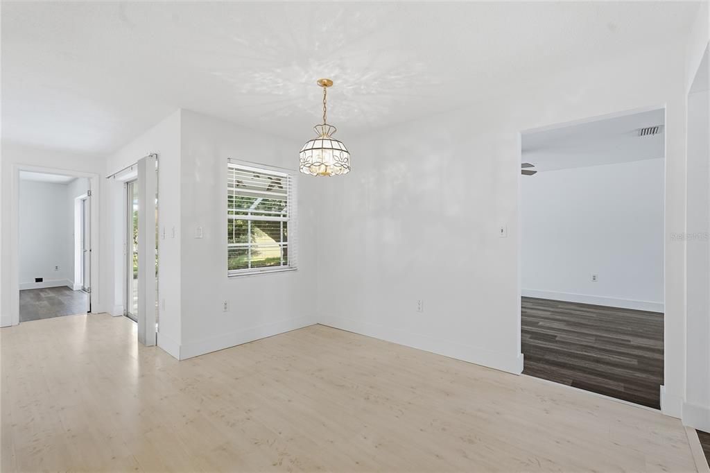 На продажу: $435,000 (3 спален, 3 ванн, 1687 Квадратных фут)