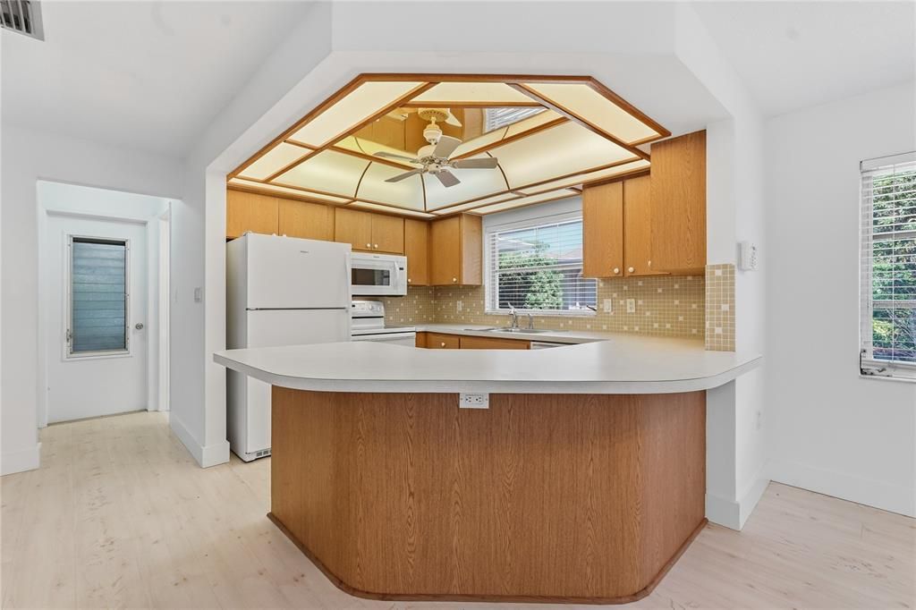 На продажу: $435,000 (3 спален, 3 ванн, 1687 Квадратных фут)