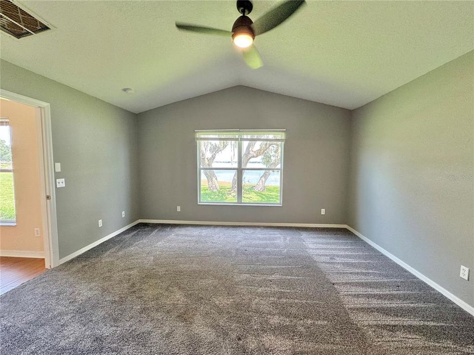 For Rent: $2,100 (4 beds, 3 baths, 1883 Square Feet)