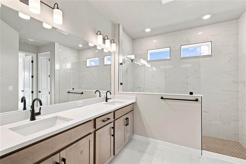 Activo con contrato: $519,990 (4 camas, 3 baños, 2317 Pies cuadrados)
