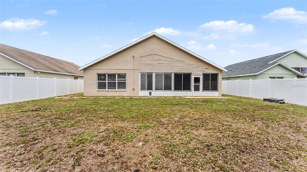 For Sale: $349,900 (4 beds, 3 baths, 2133 Square Feet)