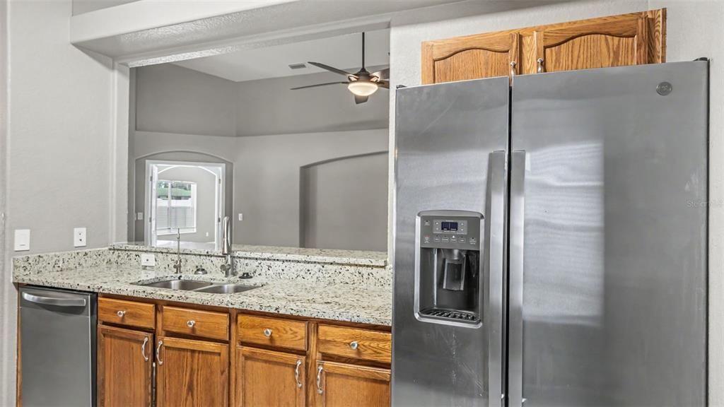 For Sale: $349,900 (4 beds, 3 baths, 2133 Square Feet)