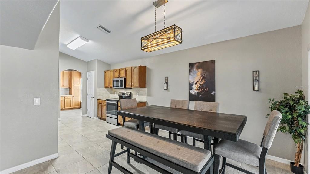 For Sale: $349,900 (4 beds, 3 baths, 2133 Square Feet)