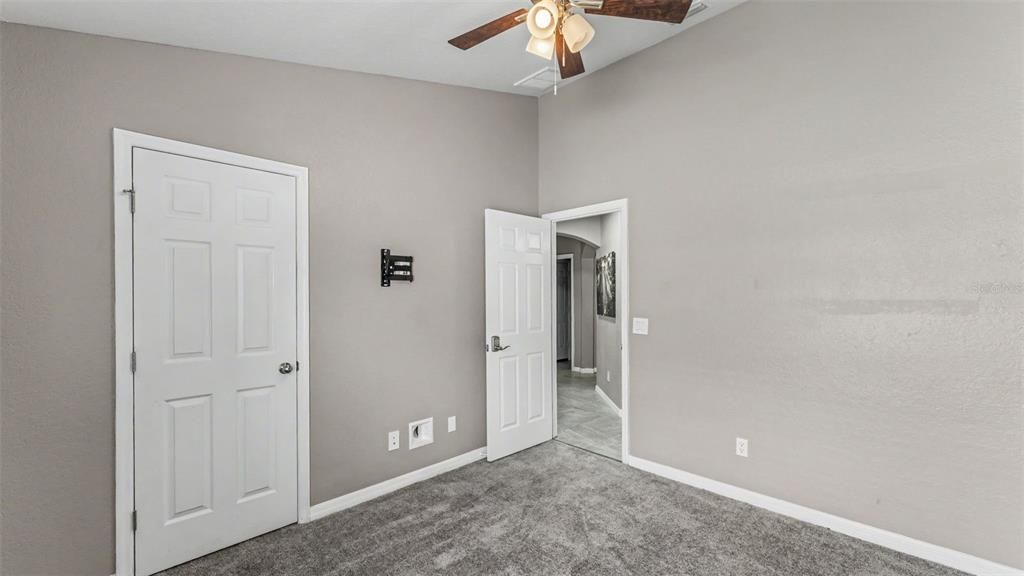 For Sale: $349,900 (4 beds, 3 baths, 2133 Square Feet)