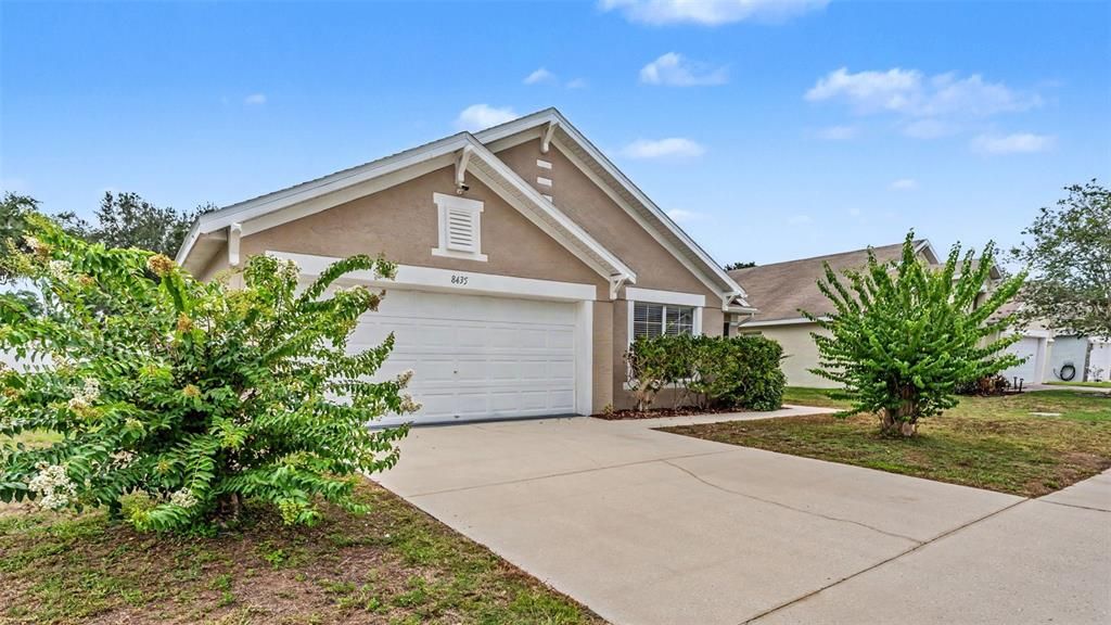 For Sale: $349,900 (4 beds, 3 baths, 2133 Square Feet)