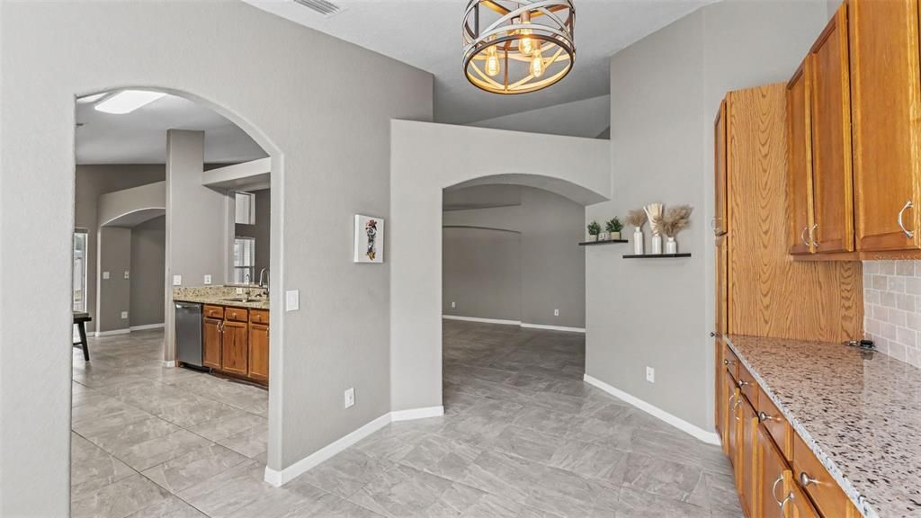 For Sale: $349,900 (4 beds, 3 baths, 2133 Square Feet)