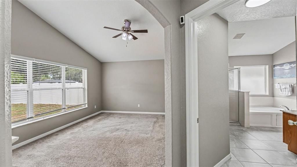 For Sale: $349,900 (4 beds, 3 baths, 2133 Square Feet)