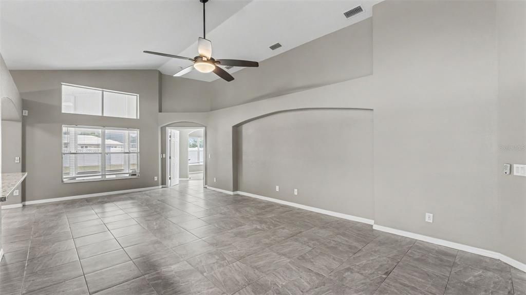 For Sale: $349,900 (4 beds, 3 baths, 2133 Square Feet)