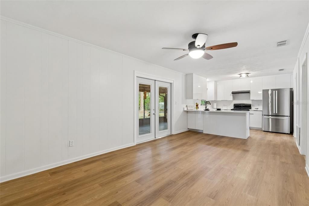 En Venta: $295,000 (3 camas, 2 baños, 1267 Pies cuadrados)