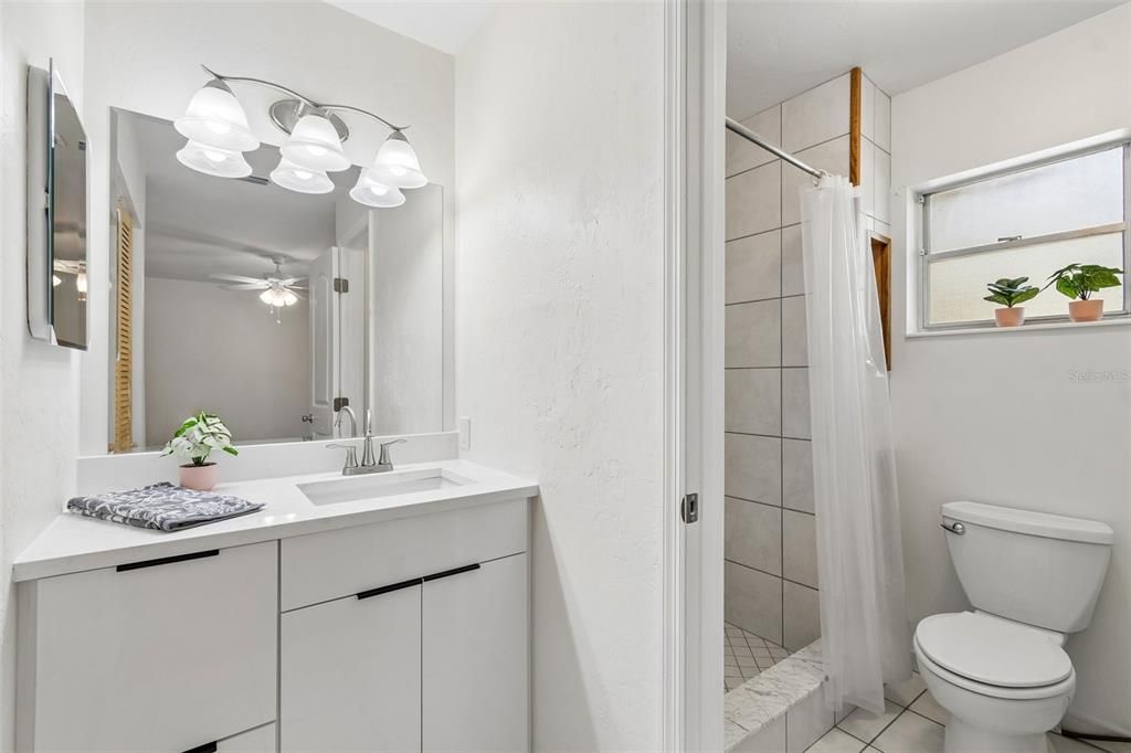 En Venta: $295,000 (3 camas, 2 baños, 1267 Pies cuadrados)