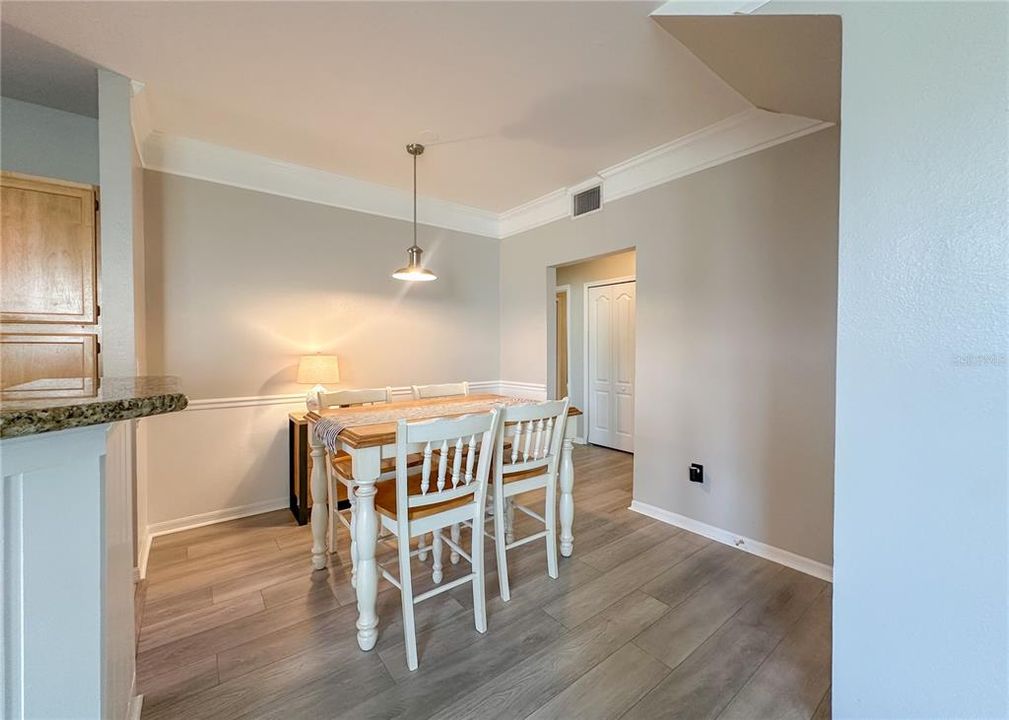 For Rent: $1,750 (1 beds, 1 baths, 834 Square Feet)