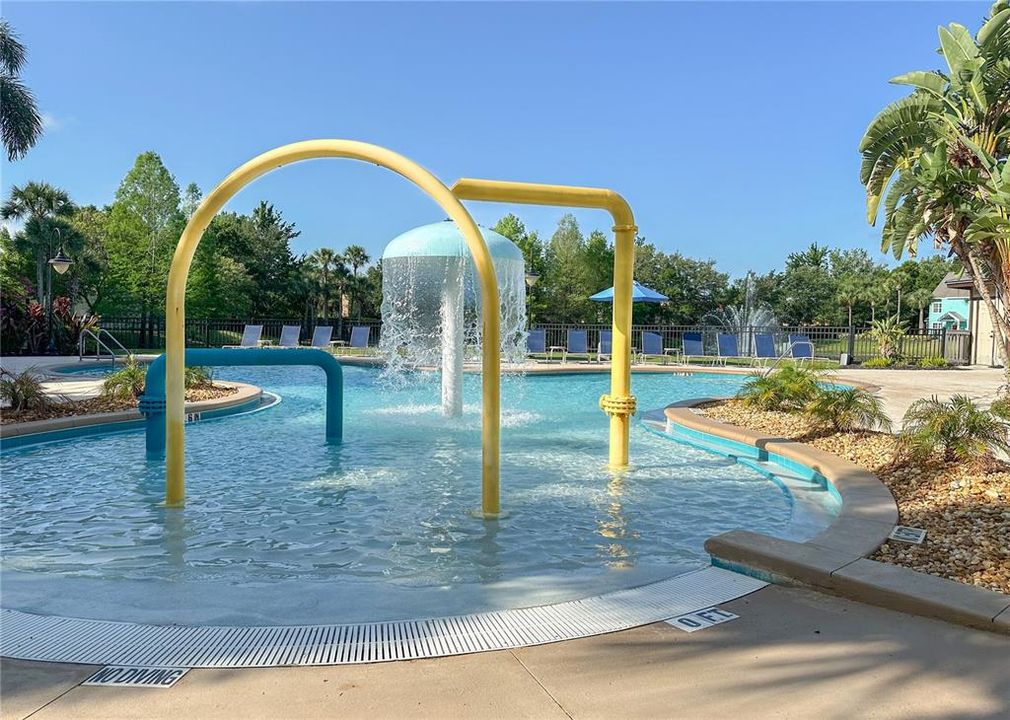 For Rent: $1,750 (1 beds, 1 baths, 834 Square Feet)