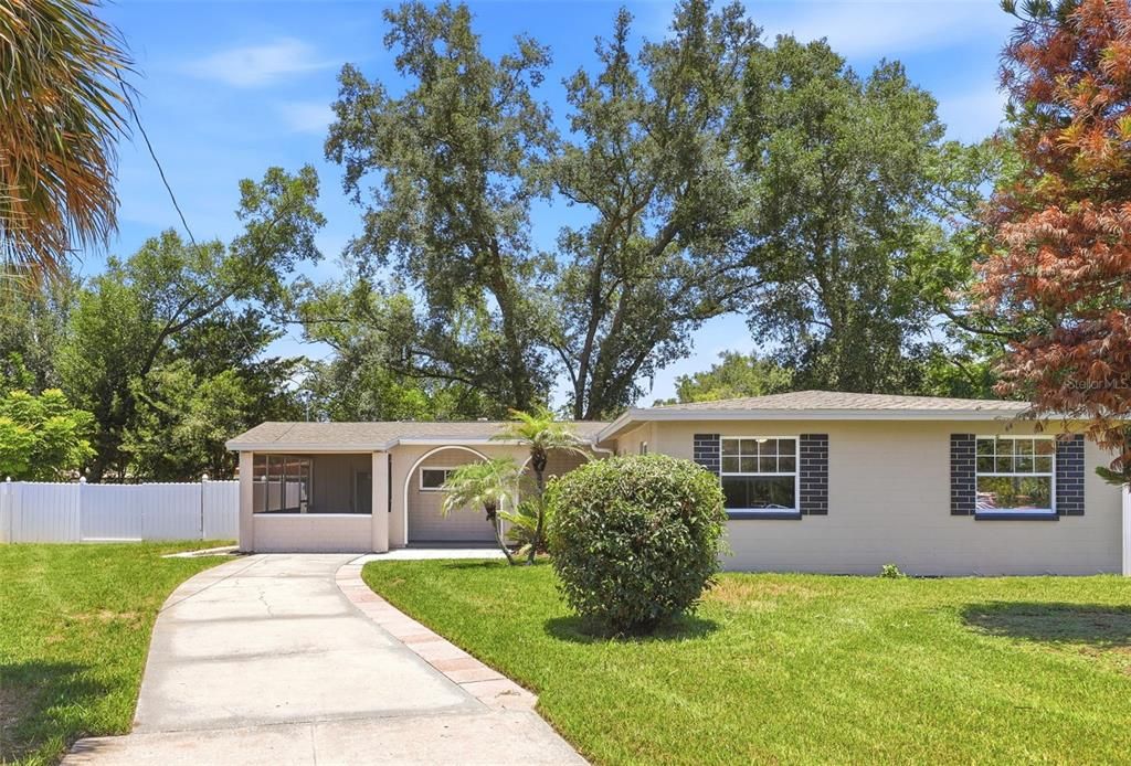 For Sale: $475,000 (3 beds, 2 baths, 1238 Square Feet)