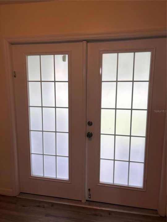For Sale: $249,900 (3 beds, 2 baths, 1293 Square Feet)