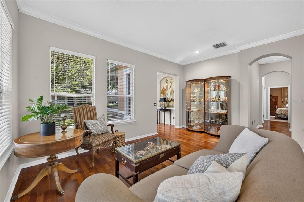 En Venta: $624,000 (4 camas, 2 baños, 2776 Pies cuadrados)