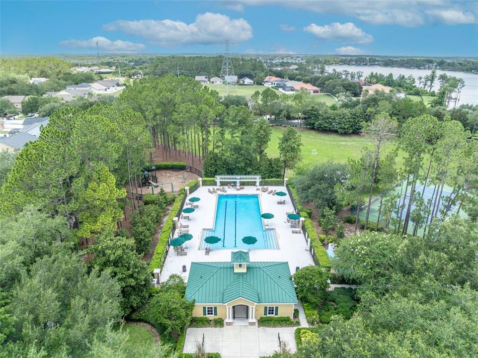 En Venta: $624,000 (4 camas, 2 baños, 2776 Pies cuadrados)