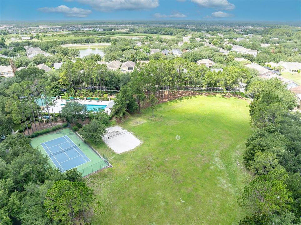 En Venta: $624,000 (4 camas, 2 baños, 2776 Pies cuadrados)