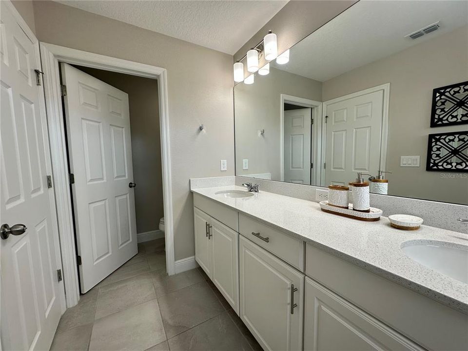 For Rent: $2,895 (3 beds, 2 baths, 1796 Square Feet)