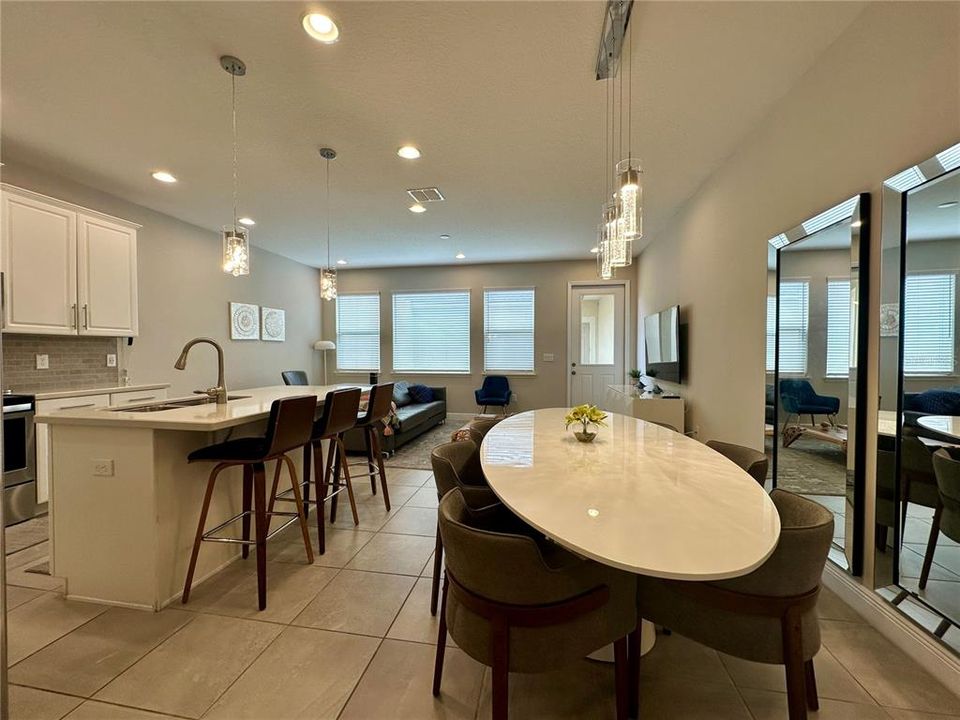 For Rent: $2,895 (3 beds, 2 baths, 1796 Square Feet)