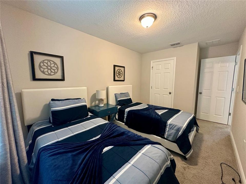 For Rent: $2,895 (3 beds, 2 baths, 1796 Square Feet)