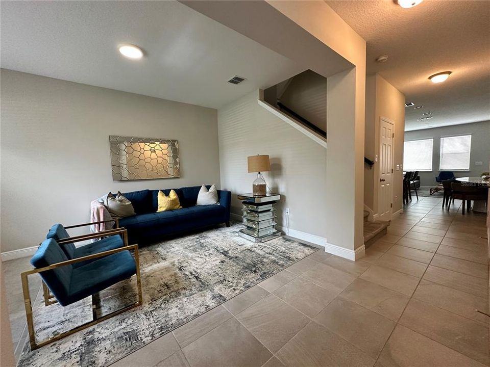 For Rent: $2,895 (3 beds, 2 baths, 1796 Square Feet)