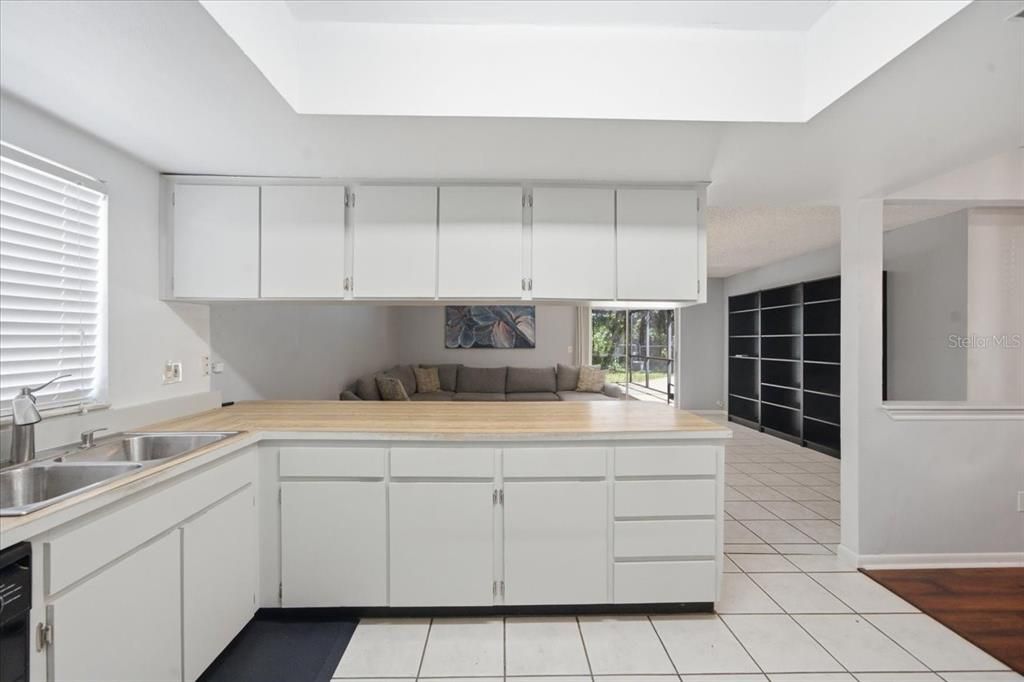 На продажу: $475,000 (3 спален, 2 ванн, 1630 Квадратных фут)