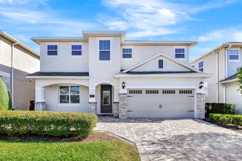 For Sale: $729,900 (5 beds, 5 baths, 2945 Square Feet)