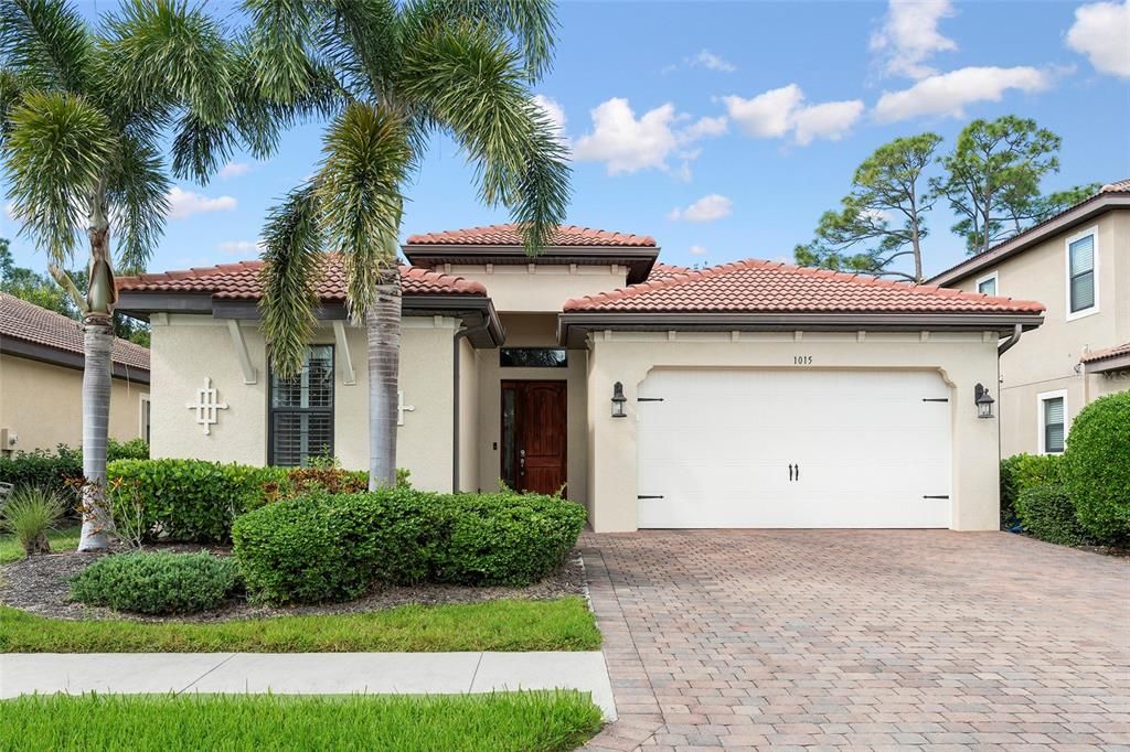 For Sale: $425,000 (3 beds, 2 baths, 1806 Square Feet)