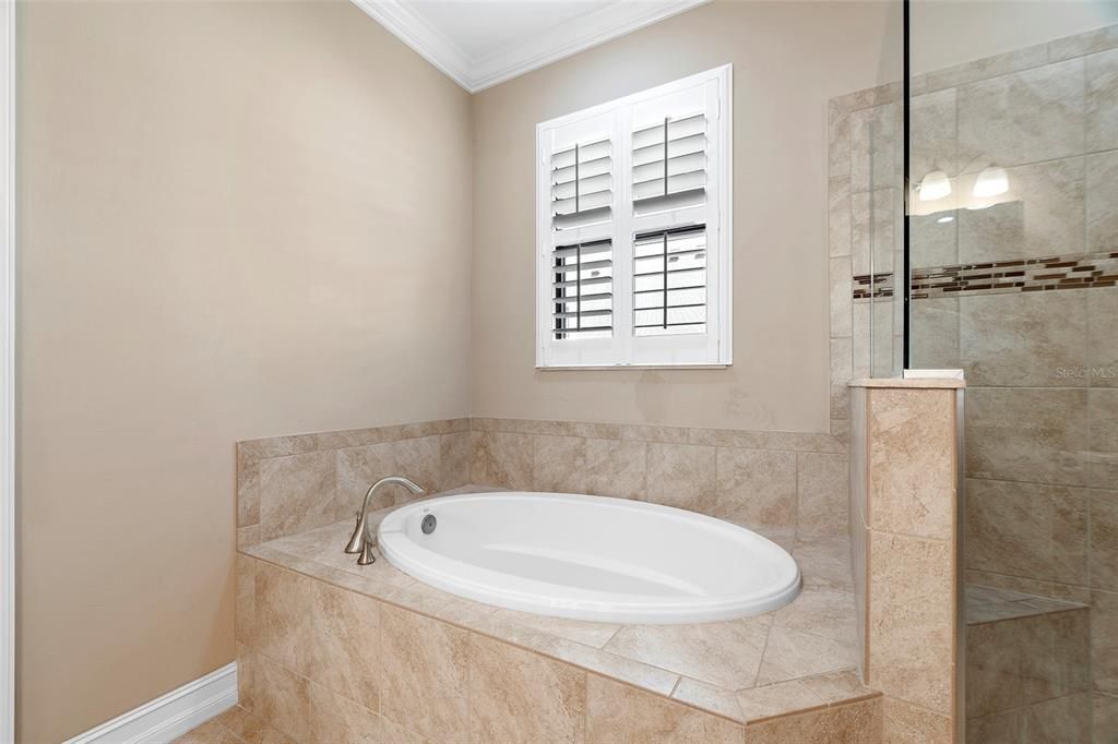 For Sale: $425,000 (3 beds, 2 baths, 1806 Square Feet)