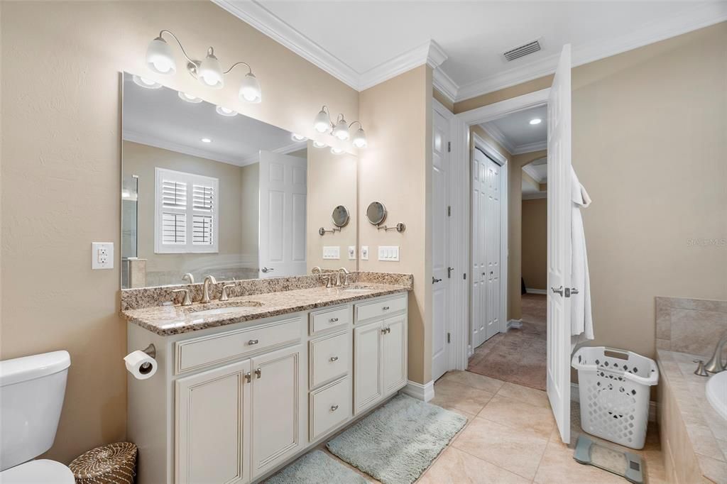 For Sale: $425,000 (3 beds, 2 baths, 1806 Square Feet)