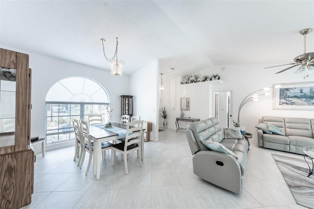 На продажу: $459,000 (3 спален, 2 ванн, 1846 Квадратных фут)