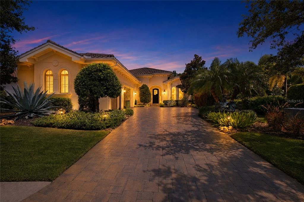 En Venta: $1,595,000 (3 camas, 2 baños, 2585 Pies cuadrados)