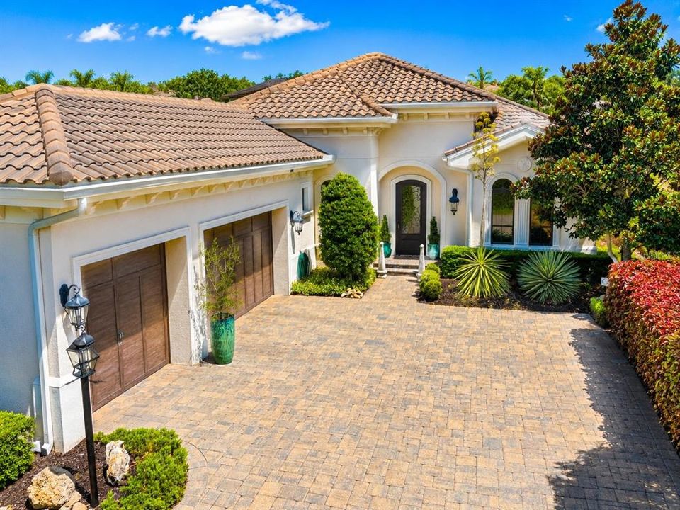 En Venta: $1,595,000 (3 camas, 2 baños, 2585 Pies cuadrados)