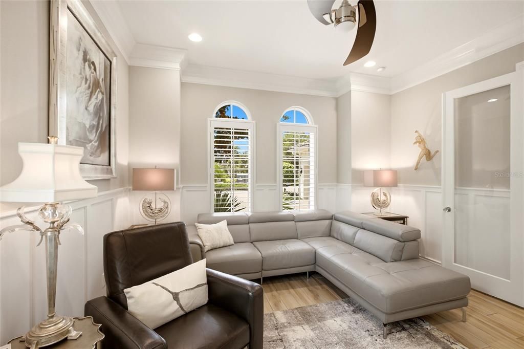 En Venta: $1,595,000 (3 camas, 2 baños, 2585 Pies cuadrados)
