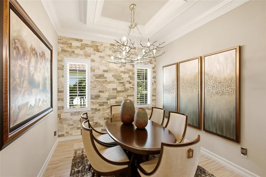 En Venta: $1,595,000 (3 camas, 2 baños, 2585 Pies cuadrados)