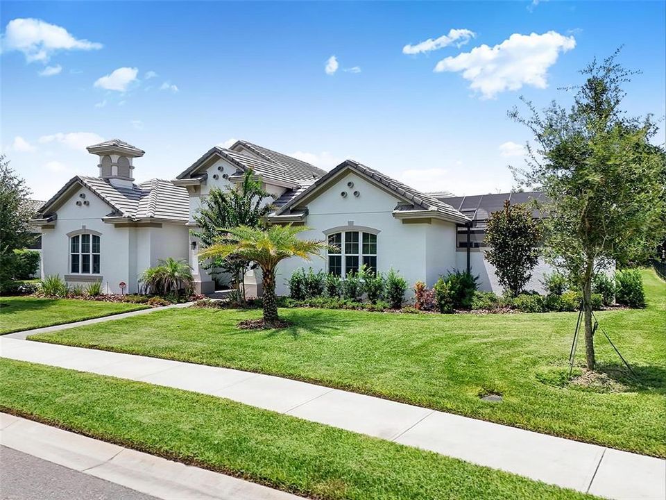 For Sale: $945,000 (4 beds, 3 baths, 2742 Square Feet)