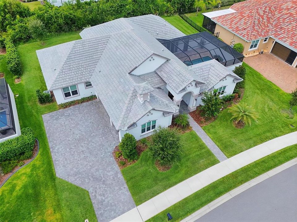 For Sale: $945,000 (4 beds, 3 baths, 2742 Square Feet)