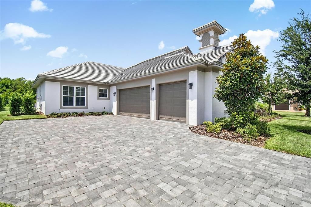 For Sale: $945,000 (4 beds, 3 baths, 2742 Square Feet)