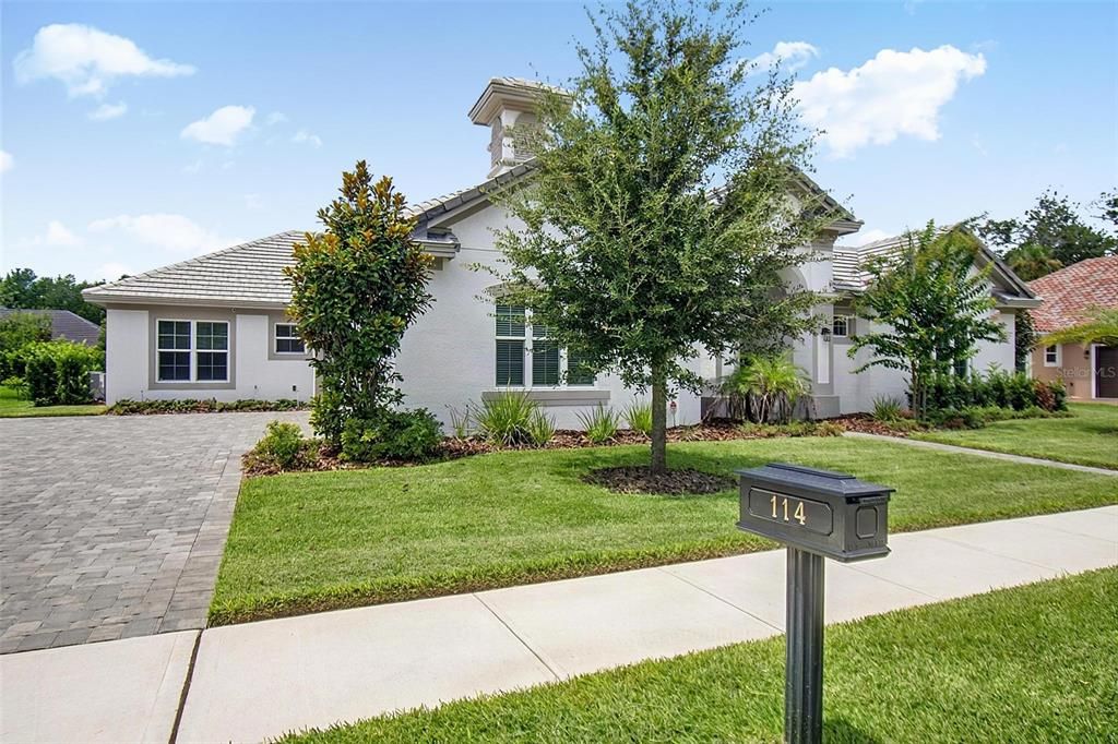 For Sale: $945,000 (4 beds, 3 baths, 2742 Square Feet)