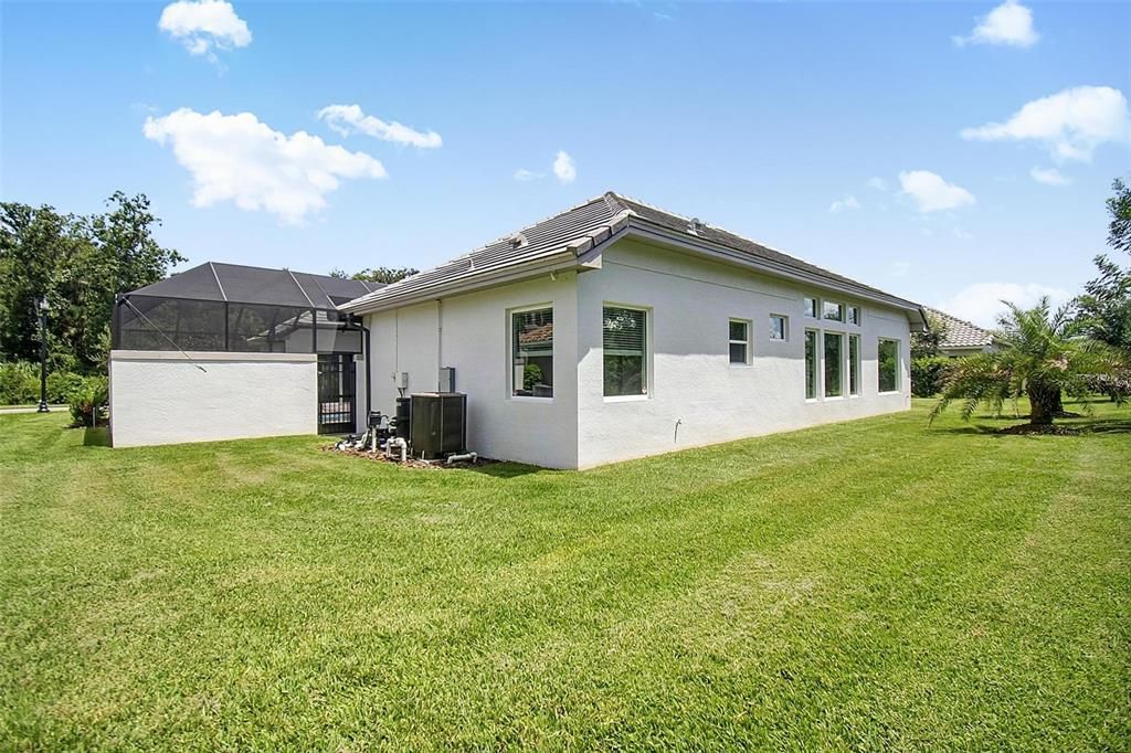 For Sale: $945,000 (4 beds, 3 baths, 2742 Square Feet)