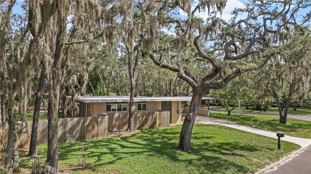 For Sale: $499,000 (4 beds, 2 baths, 2155 Square Feet)