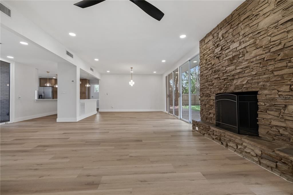 For Sale: $499,000 (4 beds, 2 baths, 2155 Square Feet)