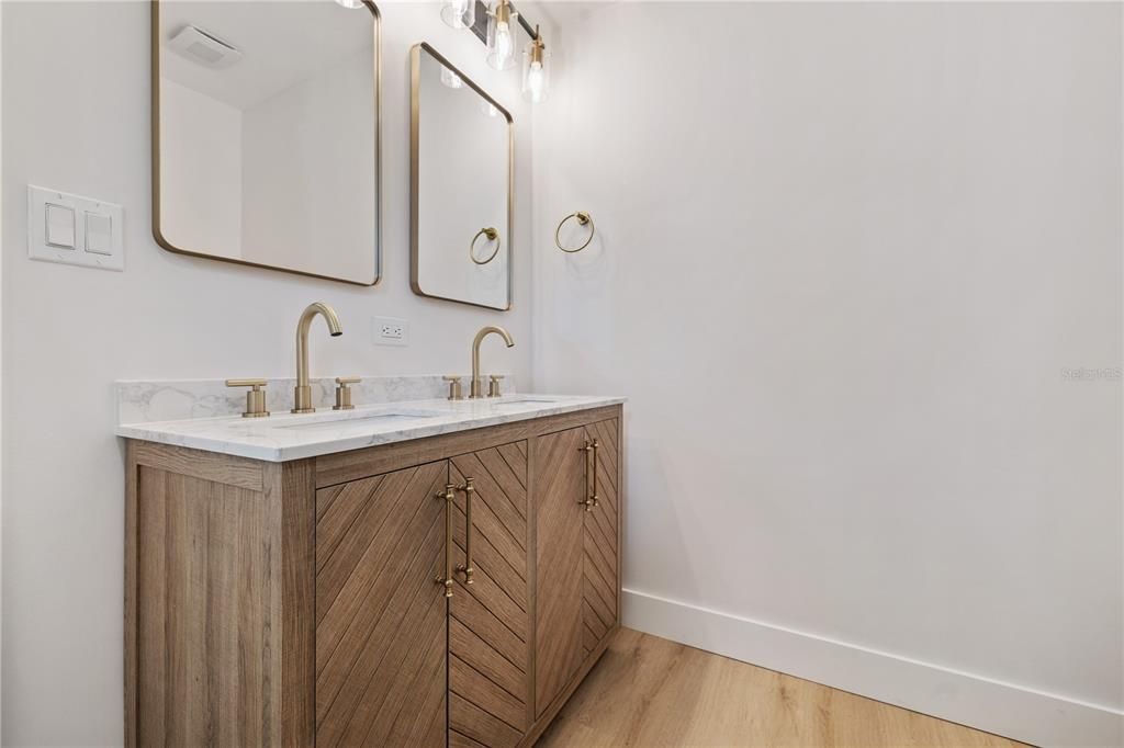 For Sale: $499,000 (4 beds, 2 baths, 2155 Square Feet)